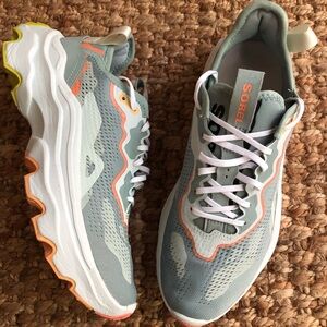 Sorel Kinetic Breakthru Day Lace Sneaker x Madewell. Size 10